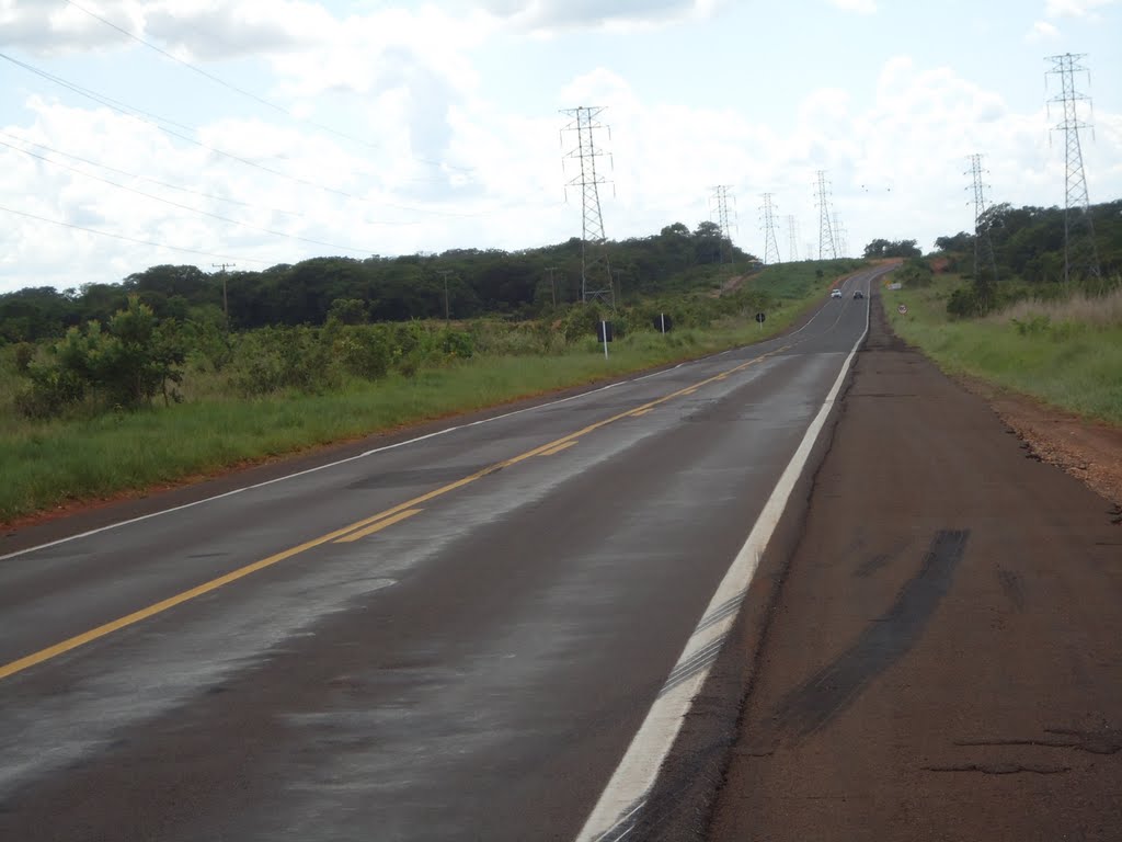 Rodovia perto de Tres Lagoa - MS by Gal Gomes