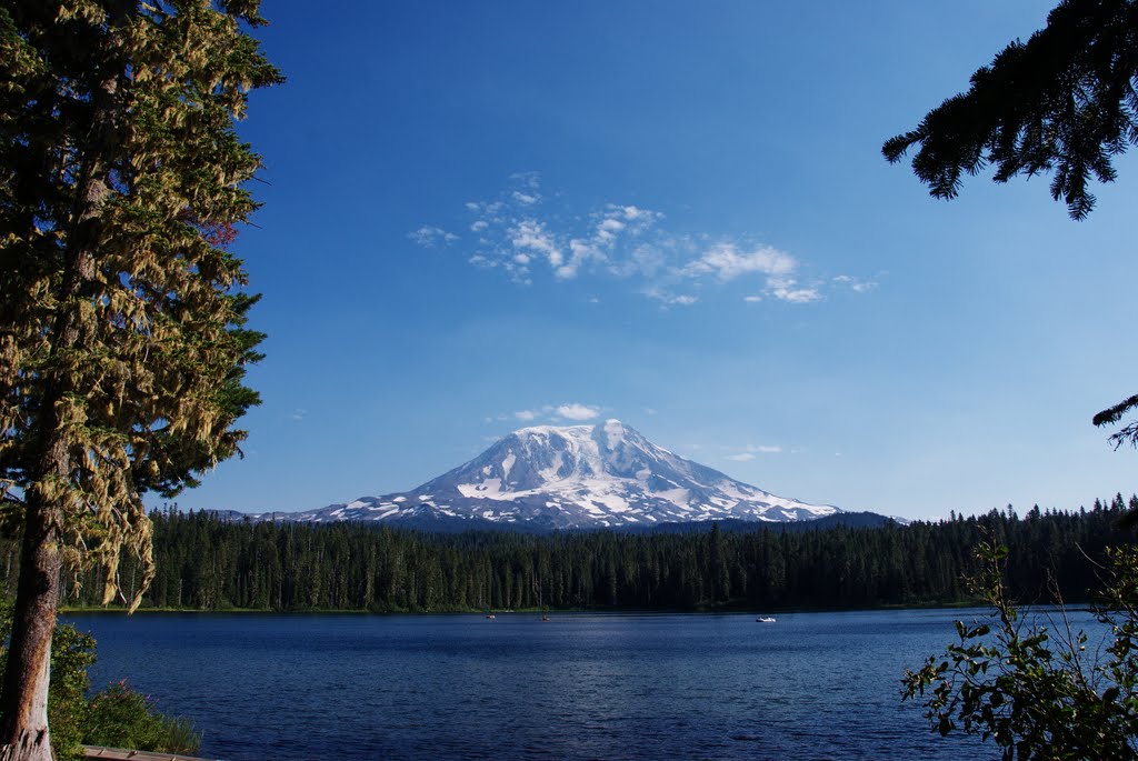 Mt. Adams, Takhlakh Lake, Fall 2011 by woodgriz