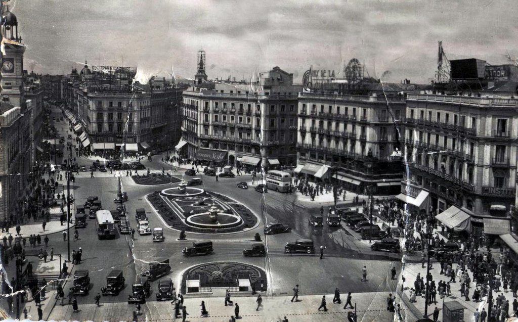 Puerta del Sol - 1952 by shinxenius