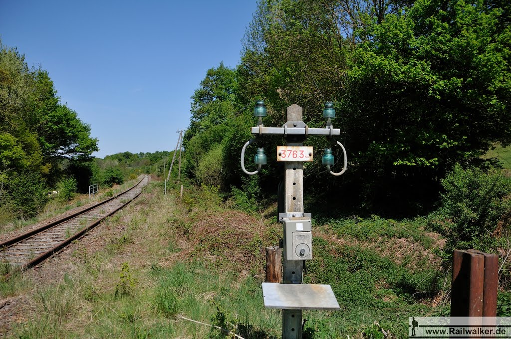 Am Telegraphenmast angebrachte Vorrichtung für einen Fernsprecher by Railwalker