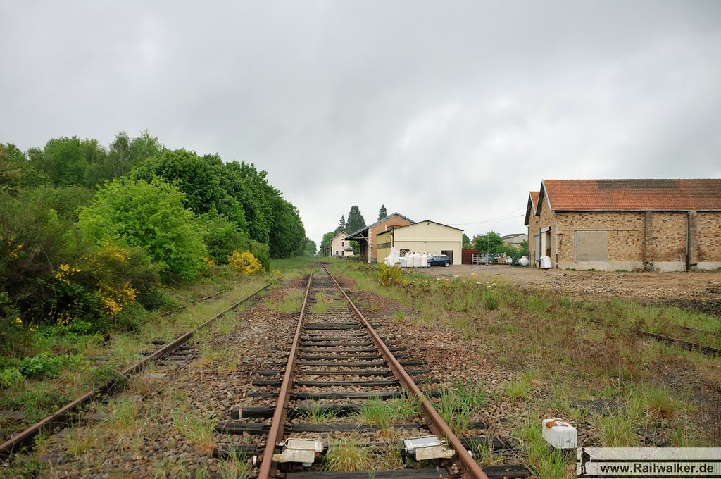 Am unteren Bildrand der Kontakt für den Bahnübergang by Railwalker