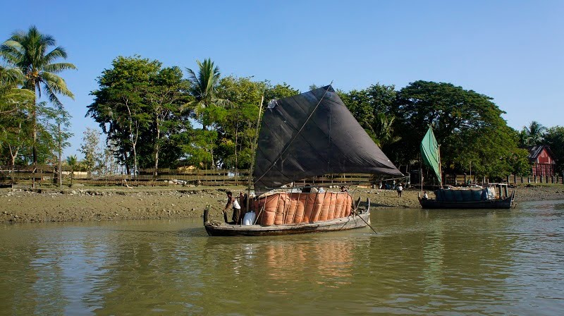 Sittwe - trip to Mrauk Oo by Paul HART