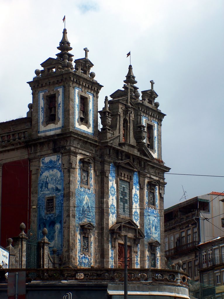 Igreja de Santo Ildefonso by Fernando Rangel