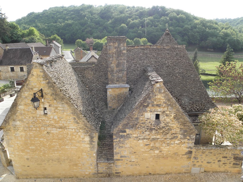 Les toits de lauzes de st Amand de Coly << dordogne >> by gaspardpatoche