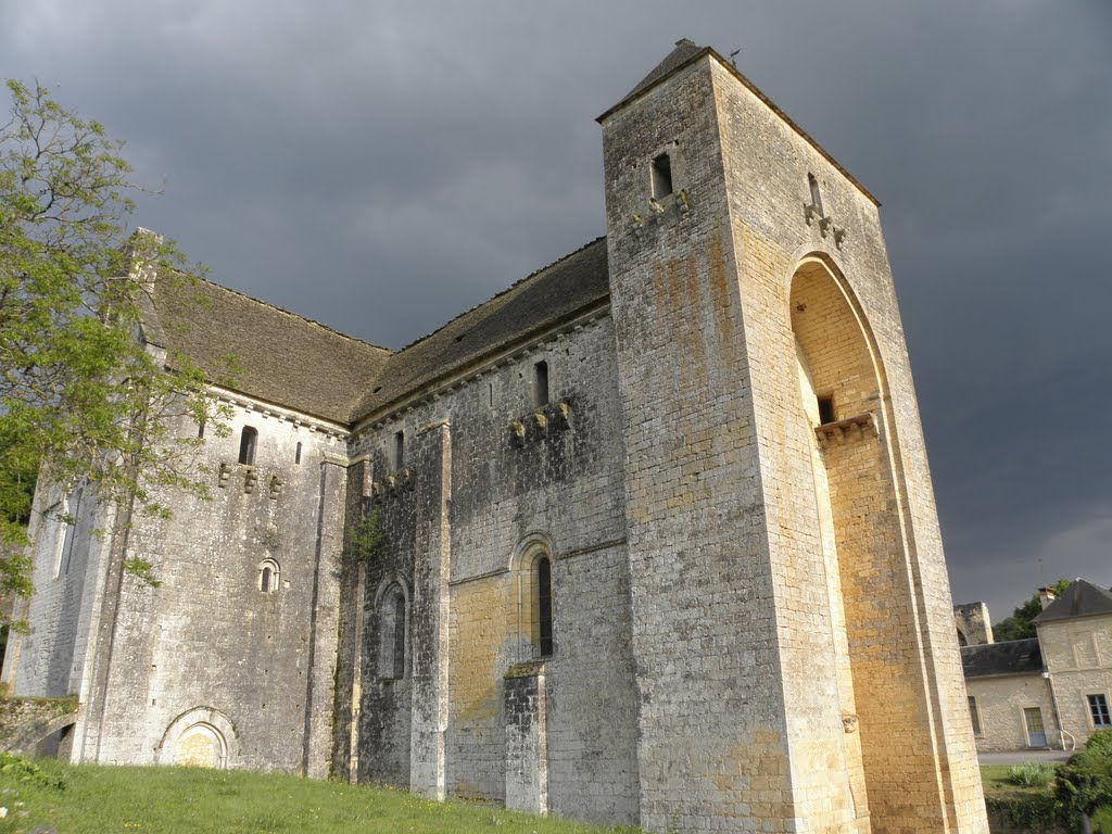 Abbatiale du XII e de st Amand de coly by gaspardpatoche