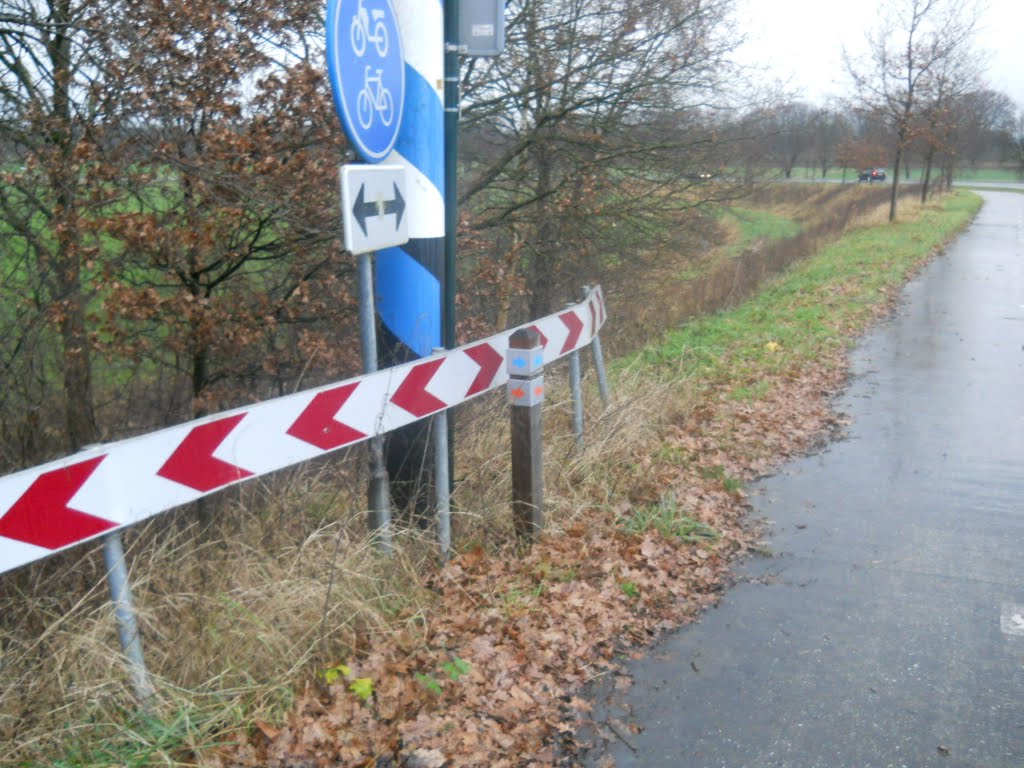 Wandelommetjes Bathmen, Schipbeekroute (blauw, 8km), Marsmansvonderroute (oranje, km) by gscholthof