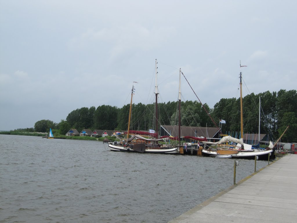 Lauwersoog harbour by Willem Nabuurs