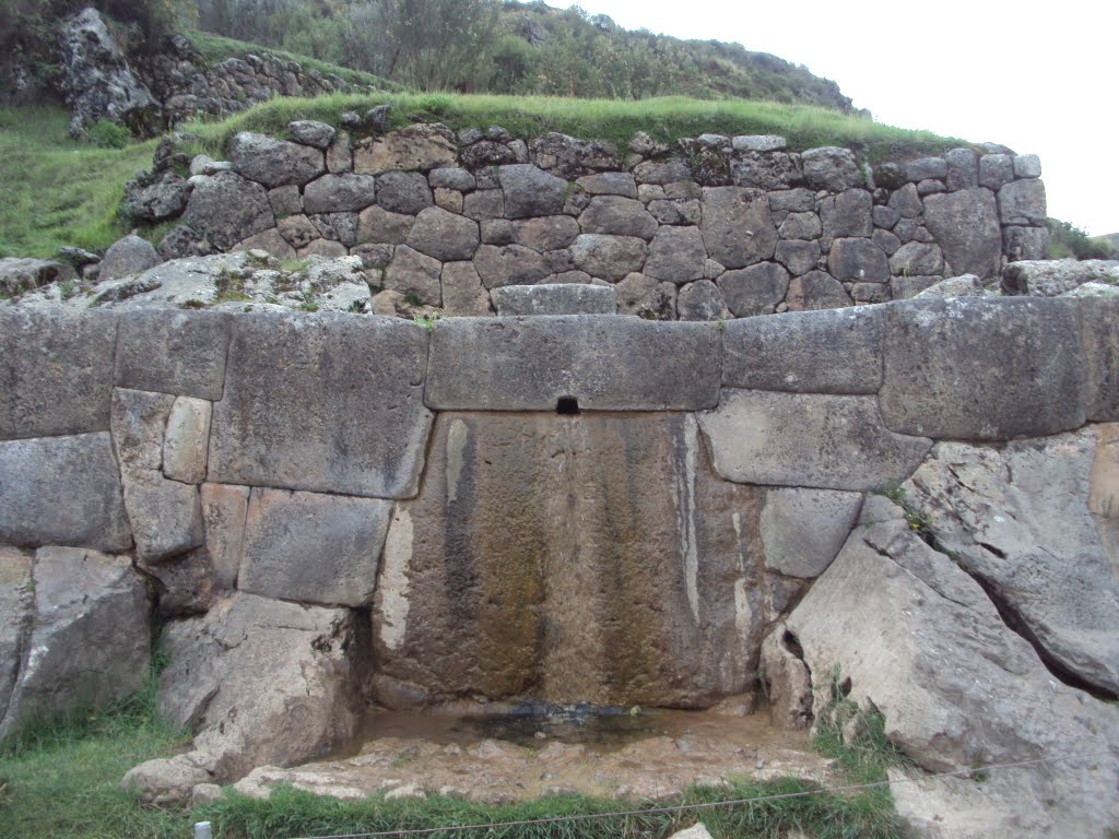 Tambomachay, Cusco, Peru by Paulo JC Nogueira