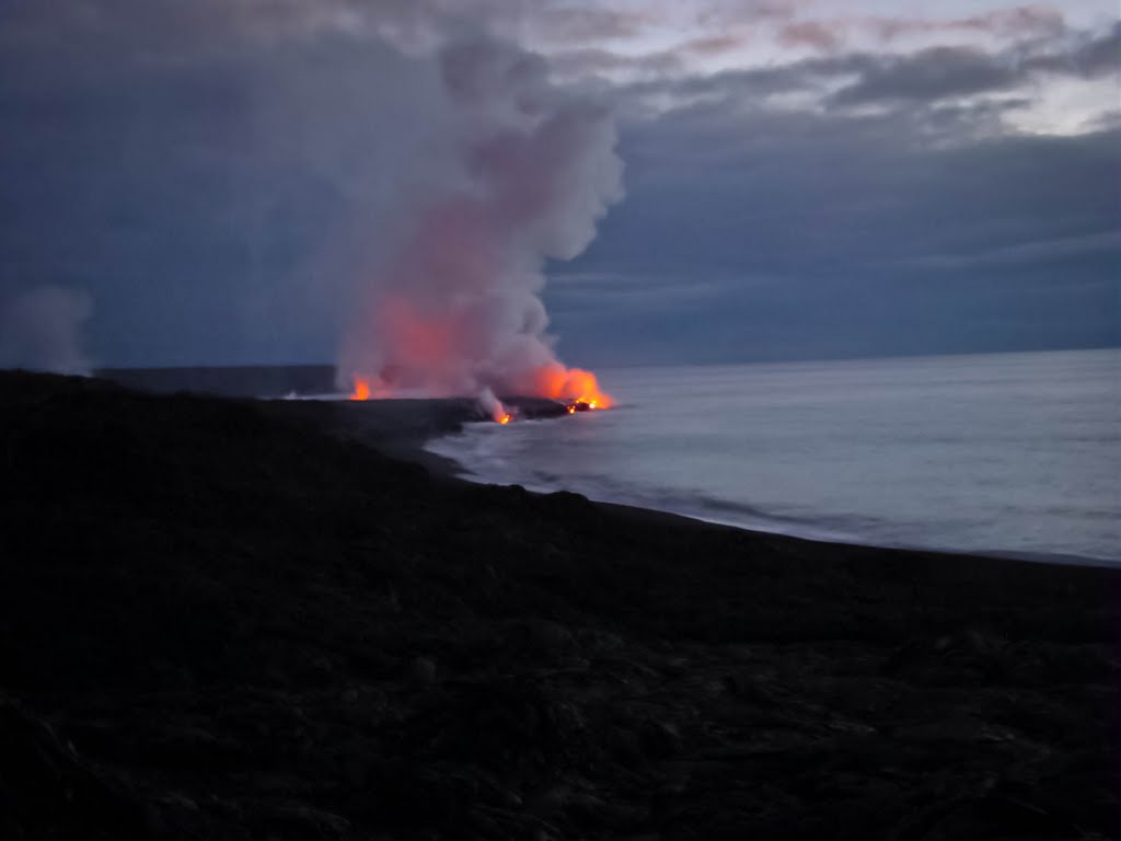 Kilauea lava flow by Ron Tencati