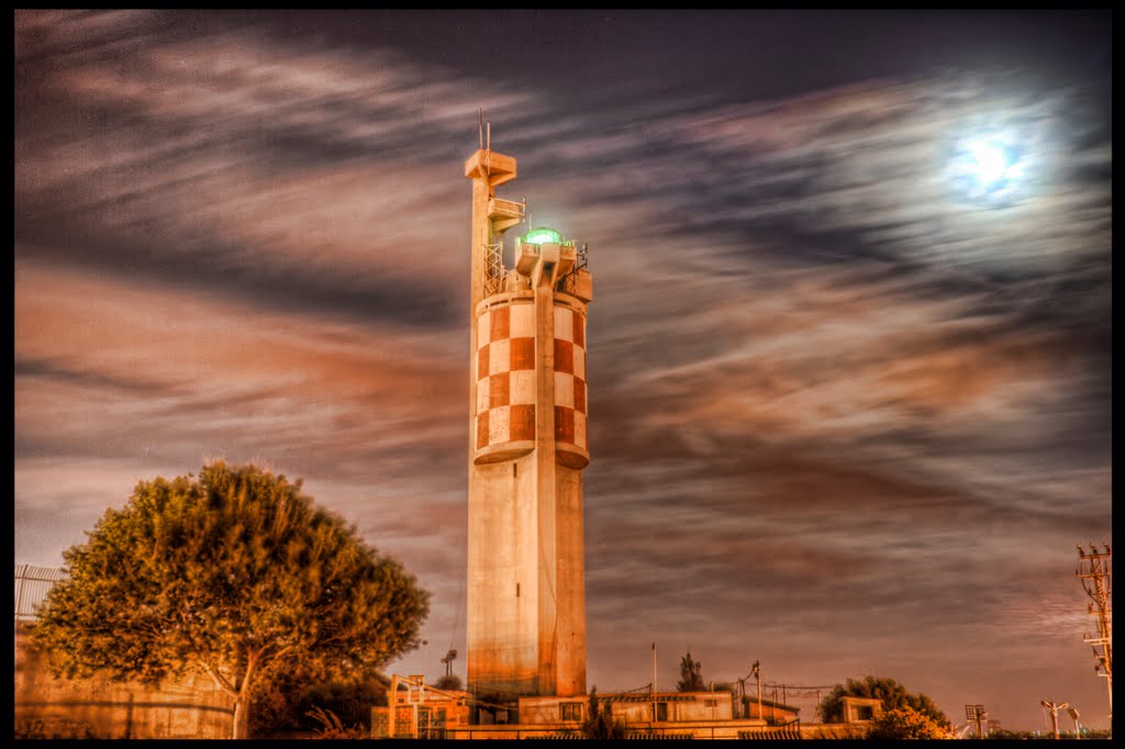 Ashdod`s Lighthouse by Kalminervin