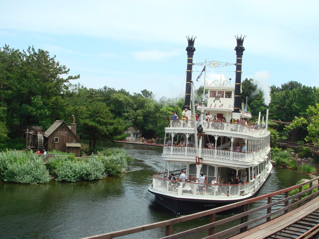 Disneyland, Tokyo 07/2011 by Kucheruk Andrey