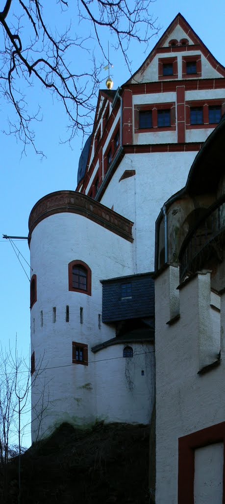 Lunzenau OT Rochsburg - Blick auf den Altan vom Schlosstor by Thomas Eichler