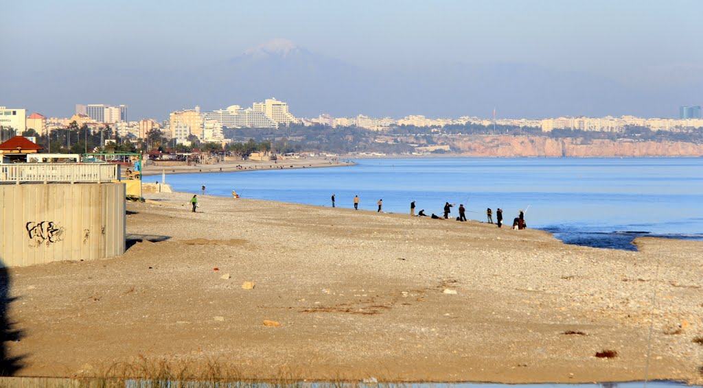 Konyaaltı Plajı by çetin çakır