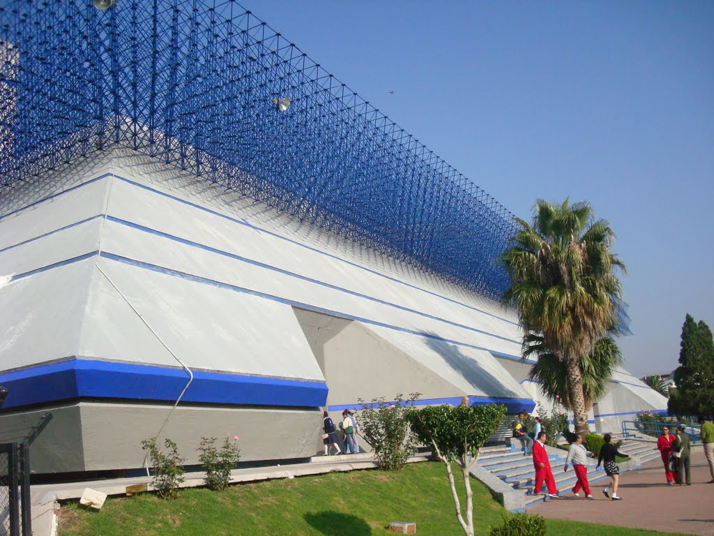 Auditorio Josefa Ortíz De Domínguez, Stgo de Queretaro México by Gustavo Ardila