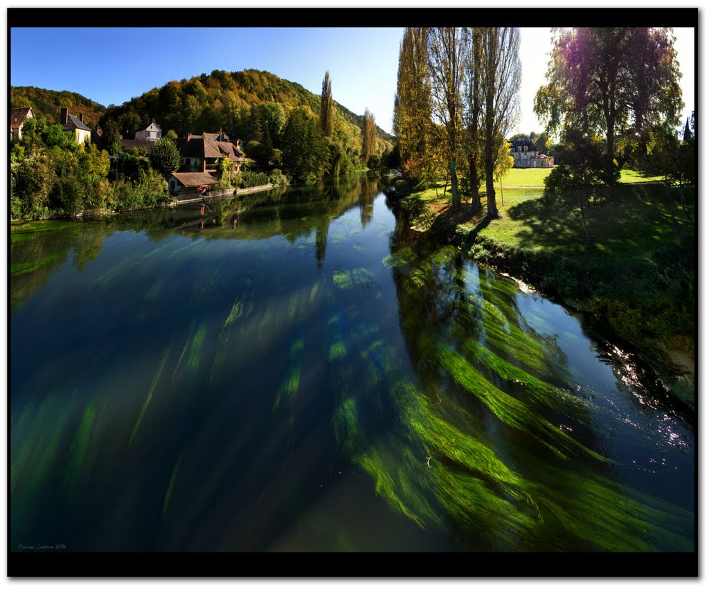 Tout à l'Eure à Acquigny by Michel Chéron