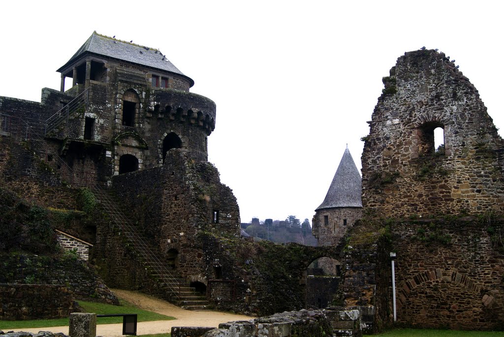 Château de Fougères by glaurent