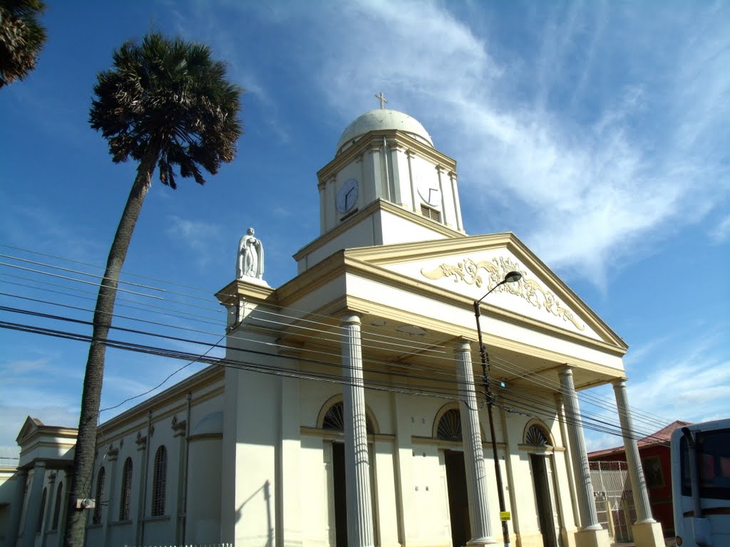 Iglesia de Nuestra Señora de El Carmen by LUIS PALMA