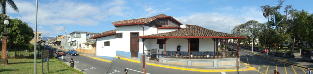 Casa Museo del Lic Alfredo González Flores by LUIS PALMA