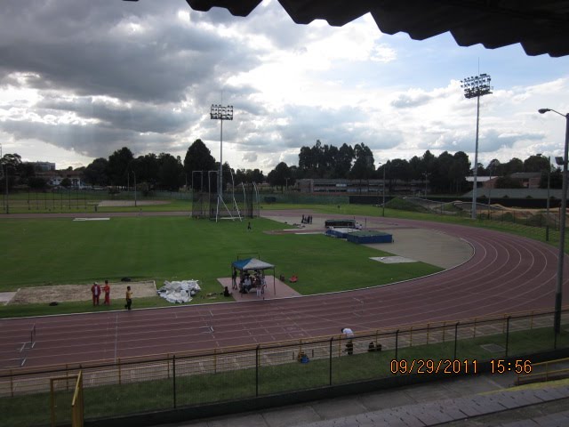 Pista Atletismo by Marlin Avendaño