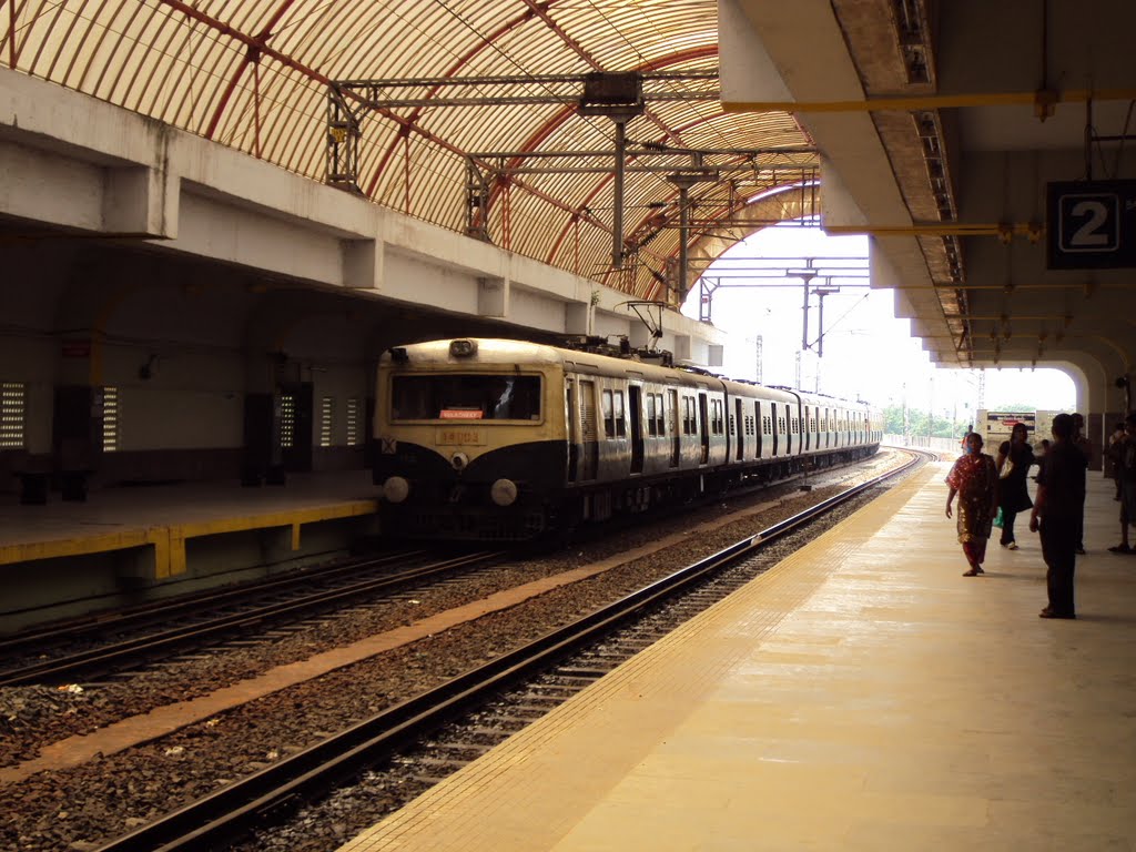 CHEPAUK RAILWAY STATION by S.Thanveer