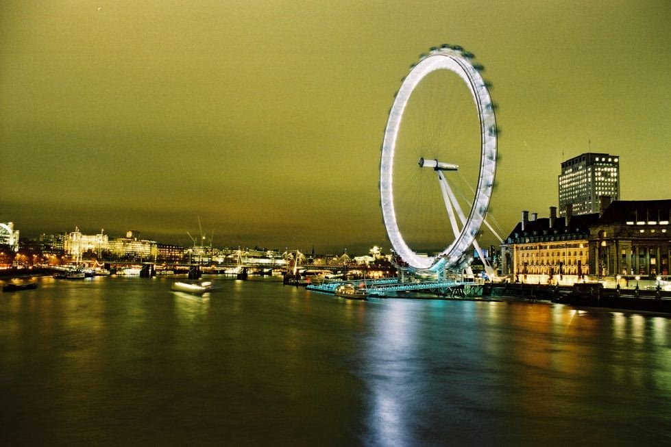 London Eye by Javier Villanueva Sá…