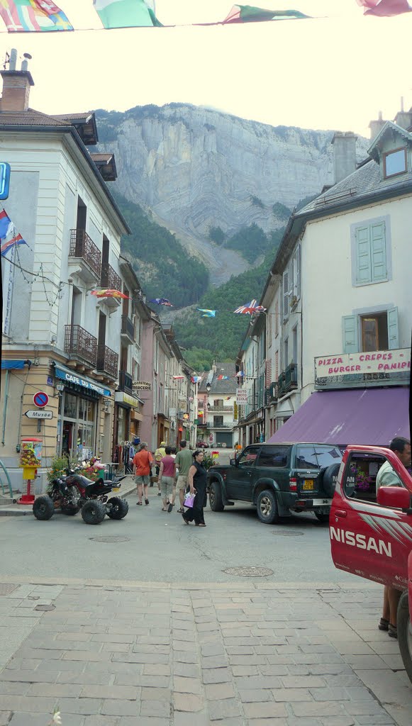 Centre ville de Bourg d'Oisans by a.j.hoogmoed