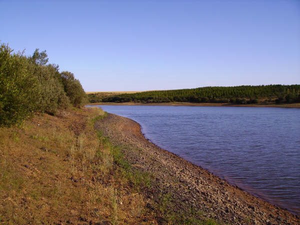 Pantano de Antoñan by jevirrano