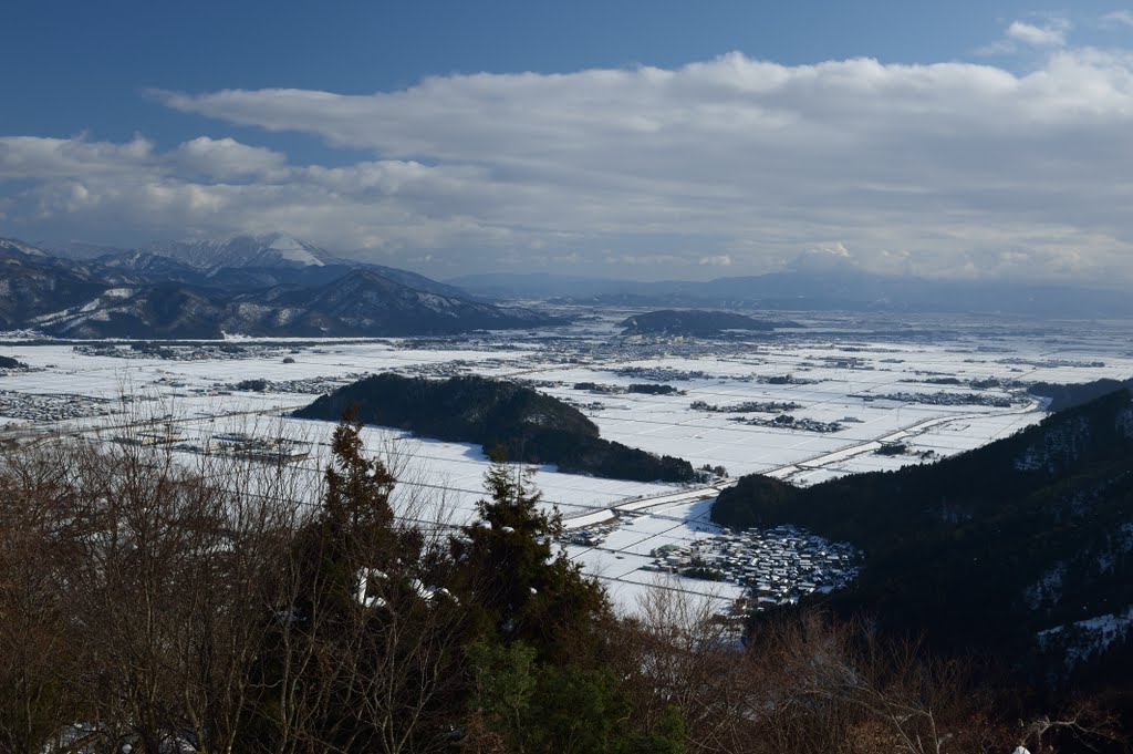 View from Mt. Shizugatake by pasoo