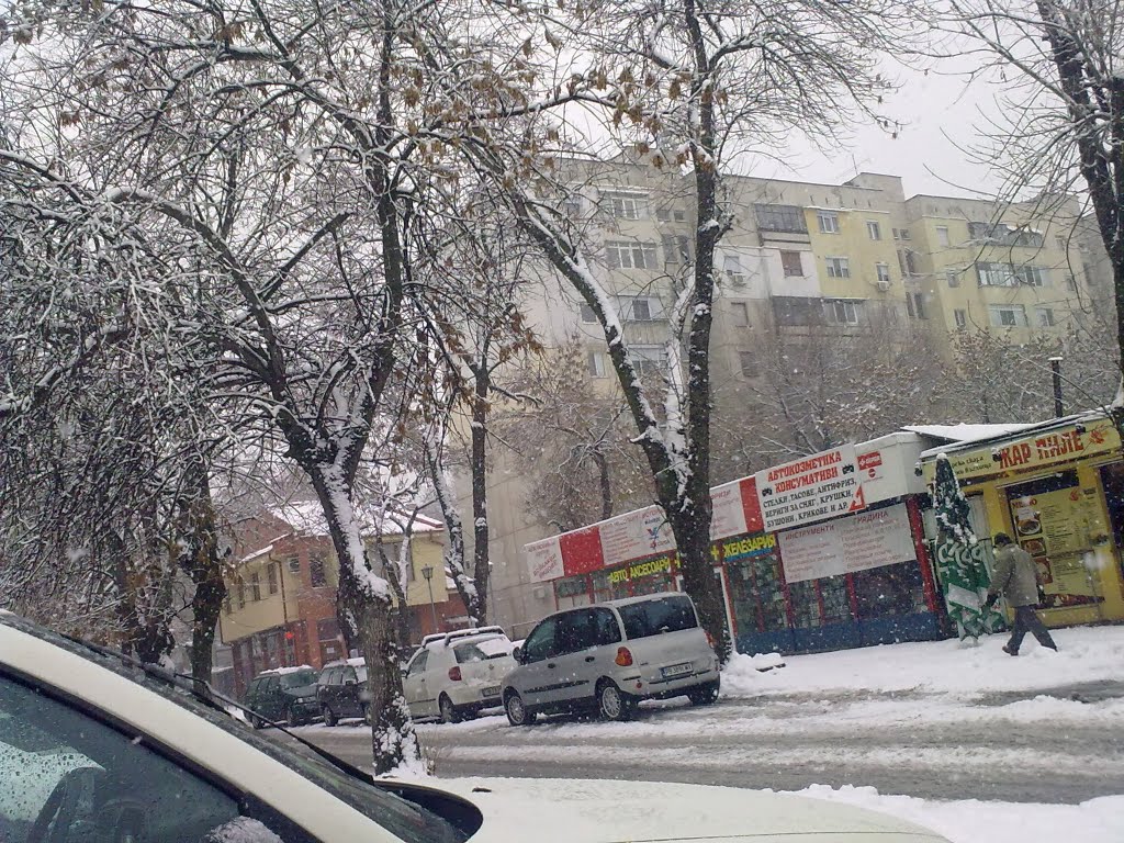 Snowing in Plovdiv 31.12.2011 by takethismoment