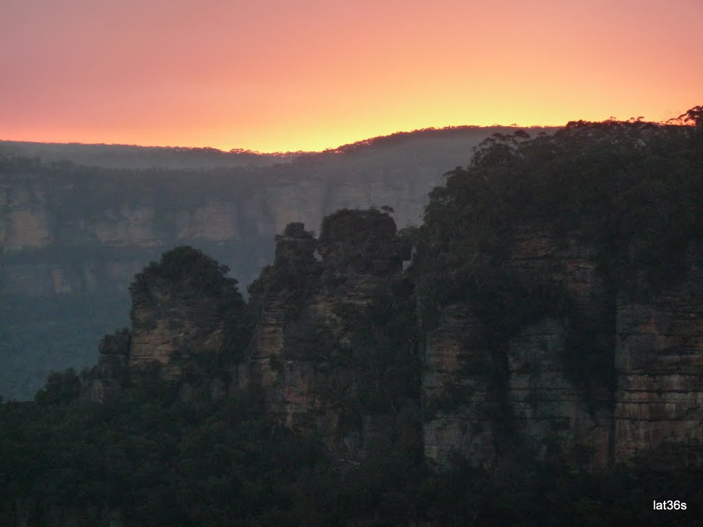 Three Sisters Sunset by lat36s