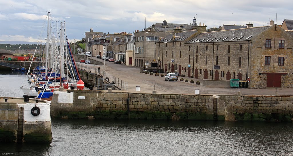 Lossiemouth Harbour by donaldw