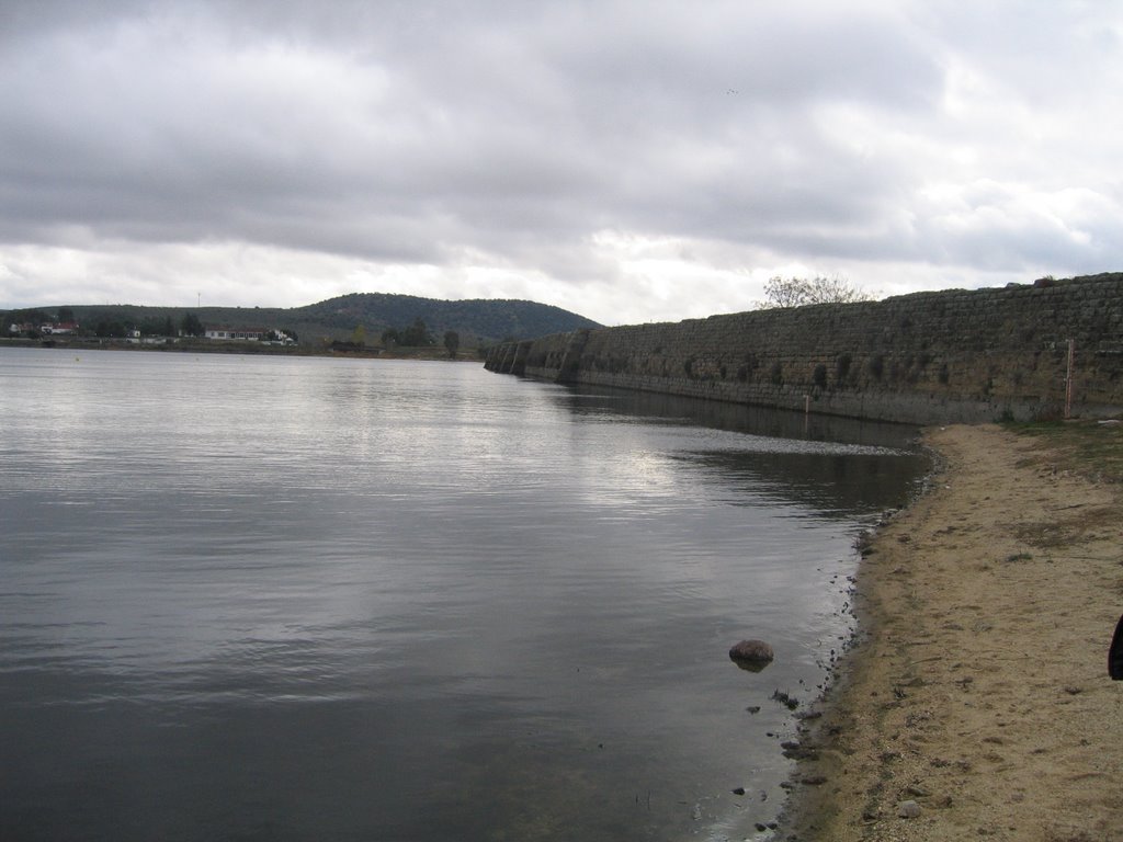 Presa pantano Proserpina by O. Moreno