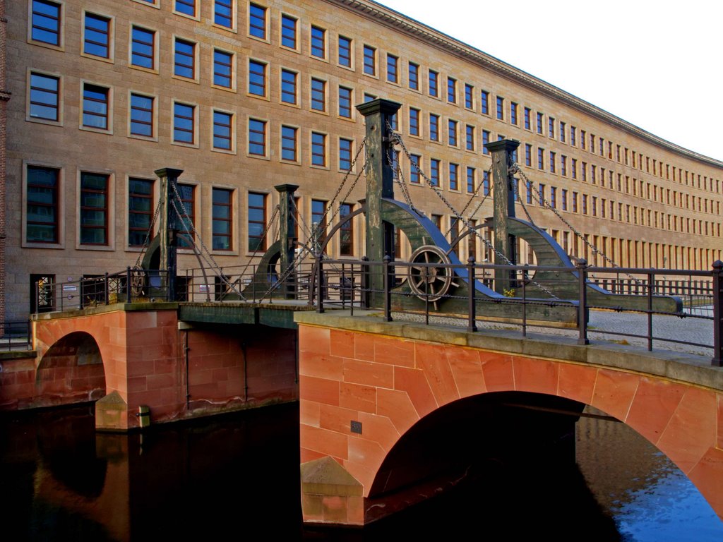 Jungfernbrücke by stadermann