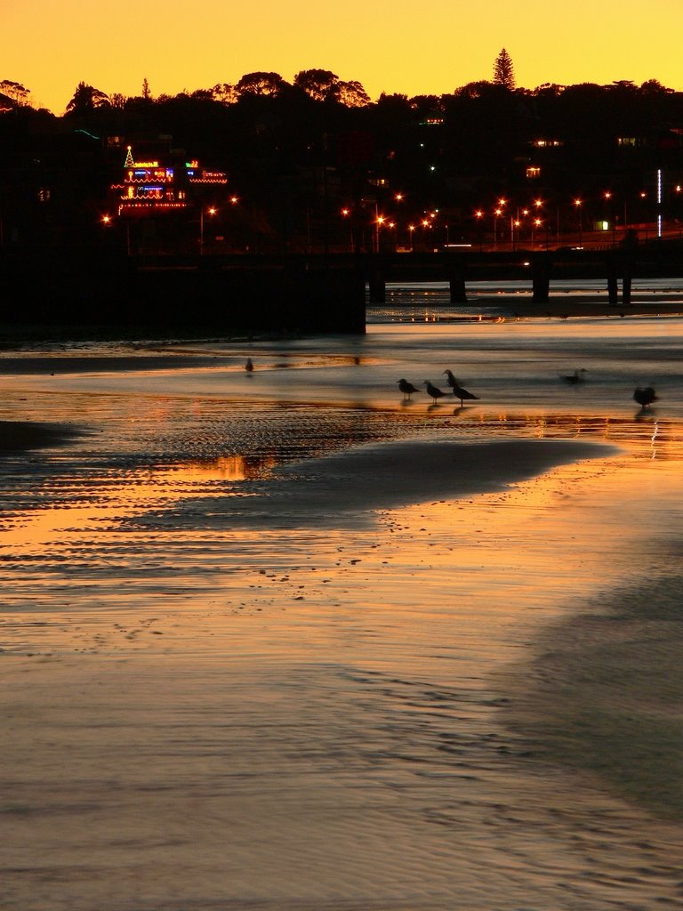 Frankston Beach Dusk , looking south to Olivers Hill by Craig Ward