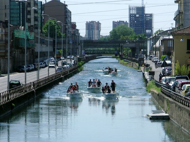 Milano, Naviglio dal Ponte di S. Cristoforo by Salvatore Pinelli