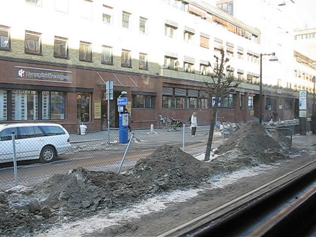 Utsikt från en spårvagn / view from a tram, Första Långgatan, Göteborg, 2010 by Biketommy