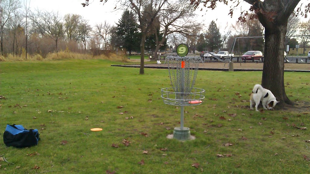 Frisbee Golf End Of the Front Nine, Two Rivers Park by Traxx