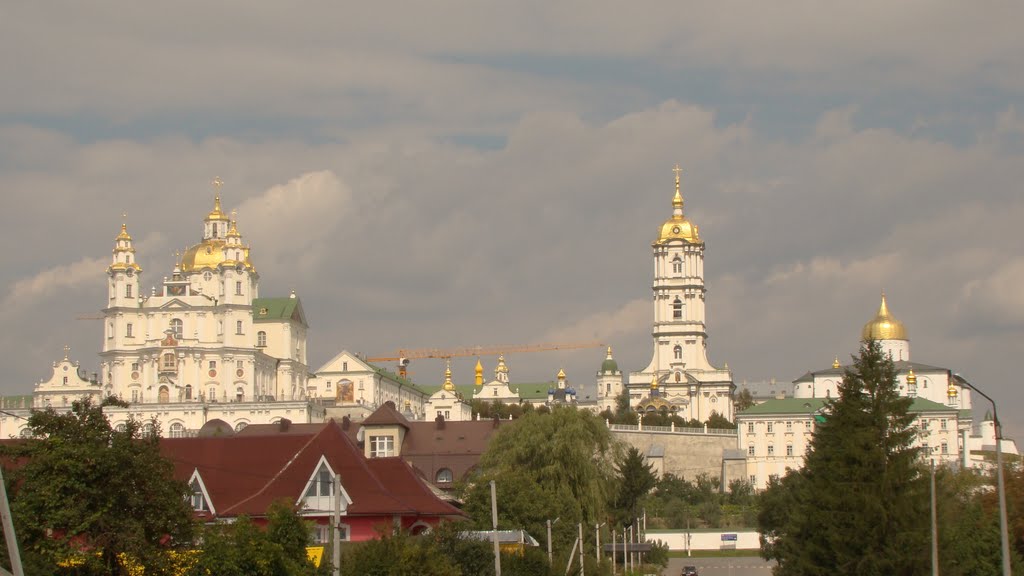 2011.09.01._St.Dormision-Lavra-Pochajiv_St.Assumption cathedral on General view from South_Paul V. Lashkevich-DSC01296 by Paul_V._Lashkevich