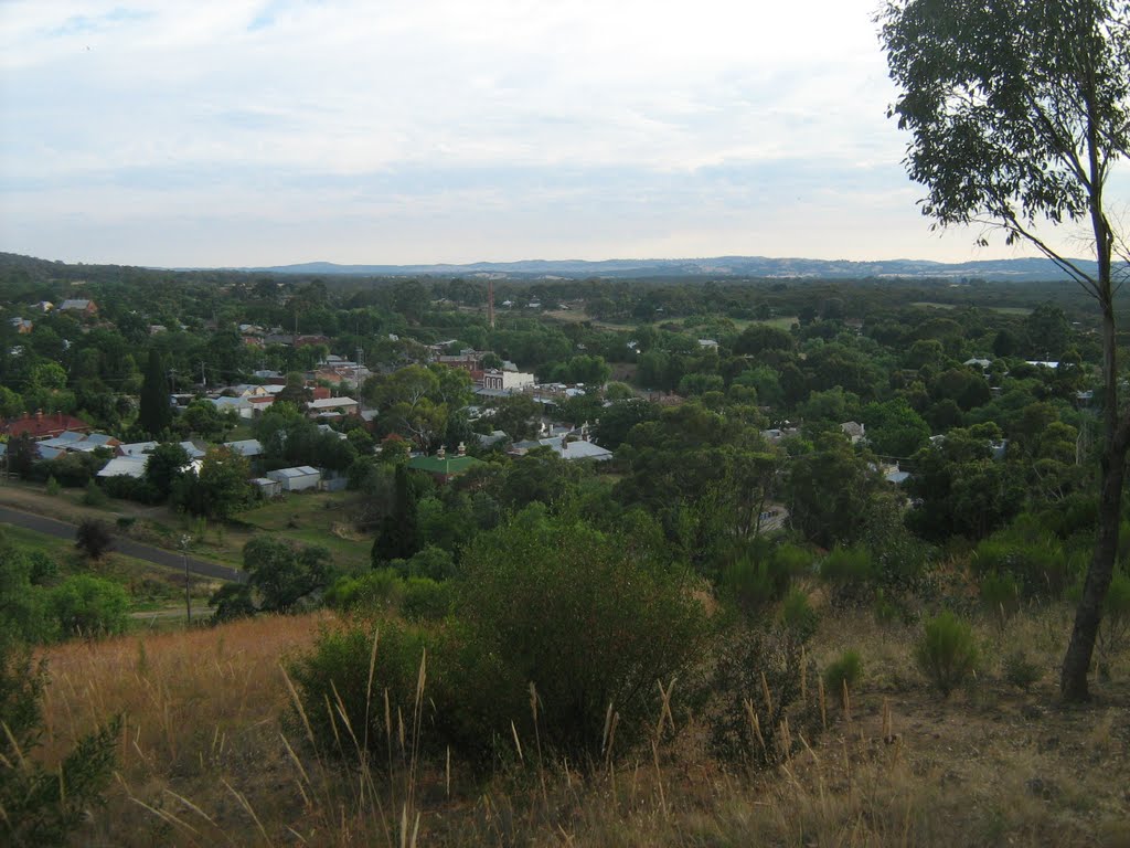 Looking NE over Maldon township from Anzac Hill lookout near Maldon, Vic by Jason Boyd