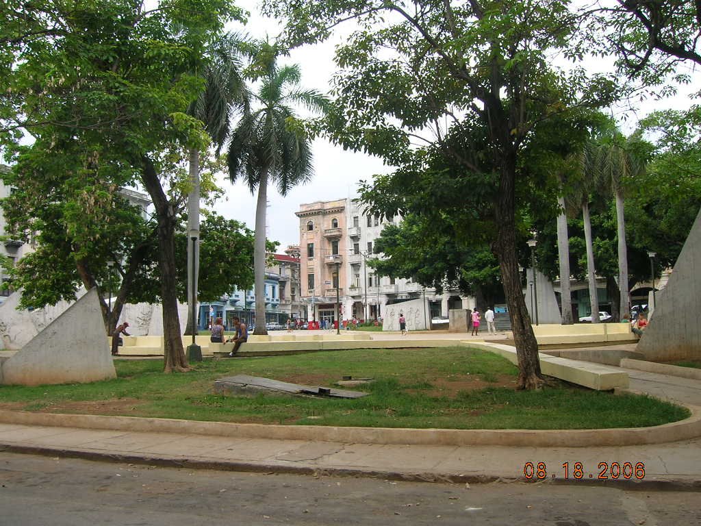 Parque de los Martires by David Moya