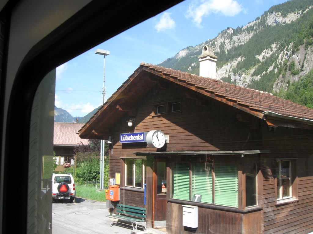 Statia de cale ferata Lutschental (714 m. alt. abs. ) by Manoliu Ioan