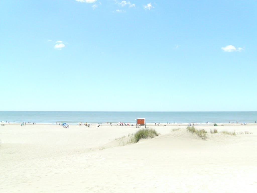 Playa de Mar de las Pampas by Ariel Sebastián Becker