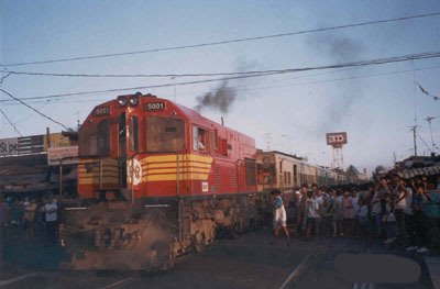 Bicutan Railway Crossing by Yarkssen