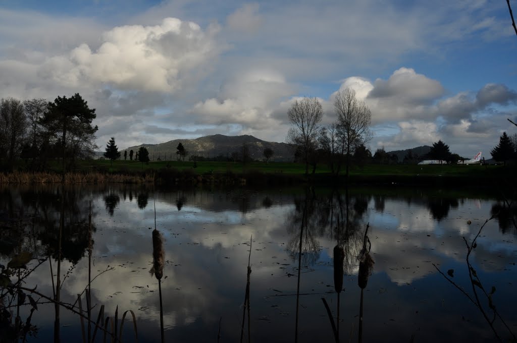 Lagoa de Mol by manolomonroyoteroa