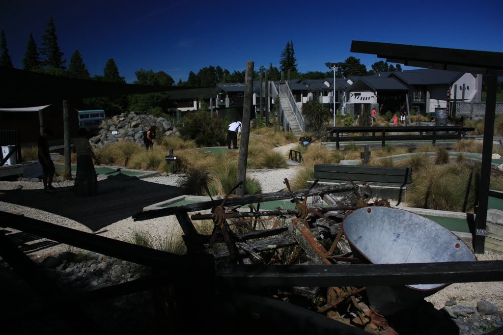 Hanmer Springs Mini Golf by Steve Busson