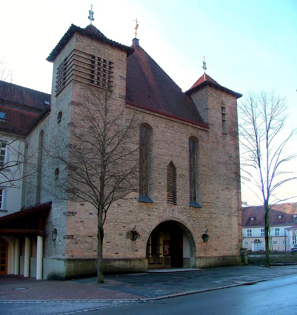 Gymnasium Kirche by Richard Mayer