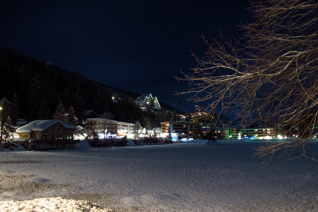 Crans-Montana, night lights. by Ferrom