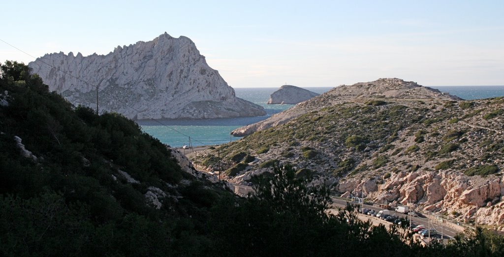 Les îles depuis les montagnes de Marseilleveyre by Alain libouban