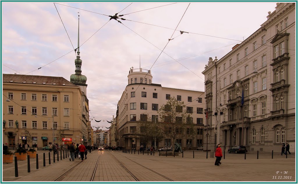 2011-12-11 - Česká republika, Jihomoravský kraj, město Brno - vpravo Nejvyšší správní soud České republiky - (popis komentář č.1) // 11/12/2011 - Czech Republic, South Moravia, Brno - The right of the Supreme Administrative Court of the Czech Republic - (description of comment # 1) by Petr19, Zastávka, CZ