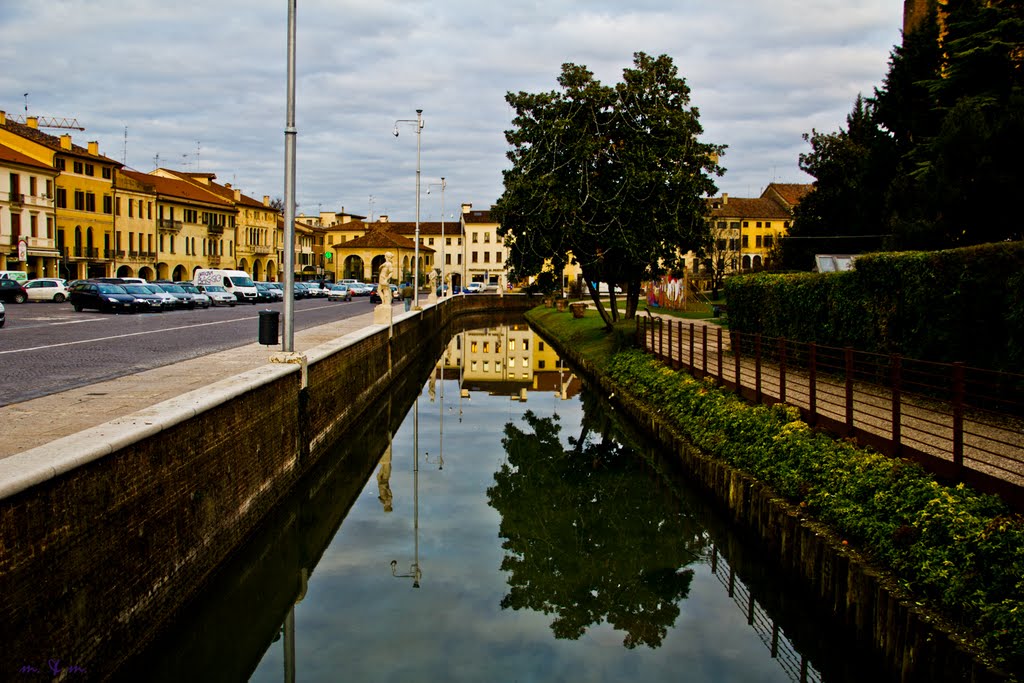 Castelfranco Veneto - Piazza Giorgione by maurodiotto & mara - No Views